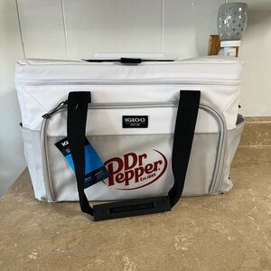 Igloo White Cooler Tote with Gray Trim